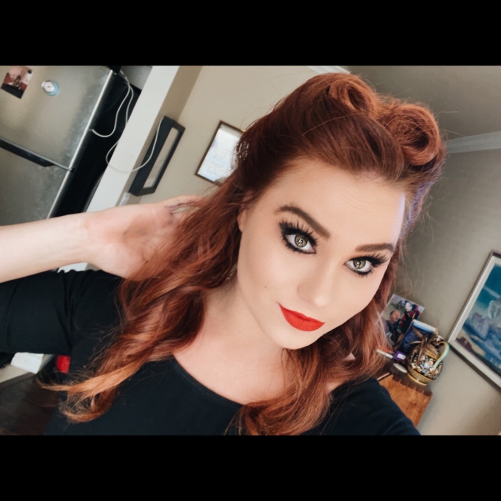 Meet your Posher, Laurel